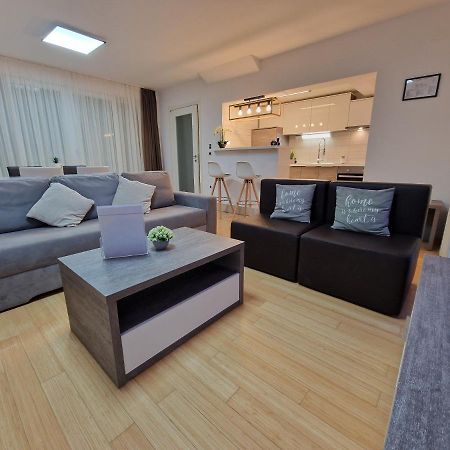 Residence-Apartment-Giuliano-Punta Skala, Petrcane Eksteriør bilde